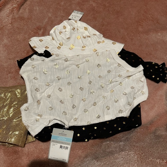 Baby Girl Gold/Black out fit size 6-9 months - Picture 2 of 6